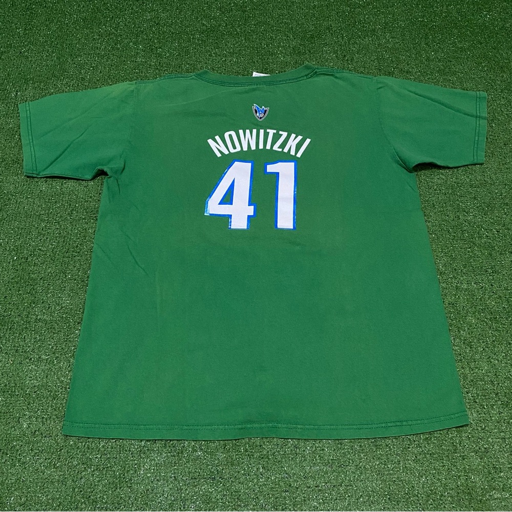 Vintage 00s Dallas Mavericks Dirk Nowitzki #41 Jersey T-Shirt Size YXL
